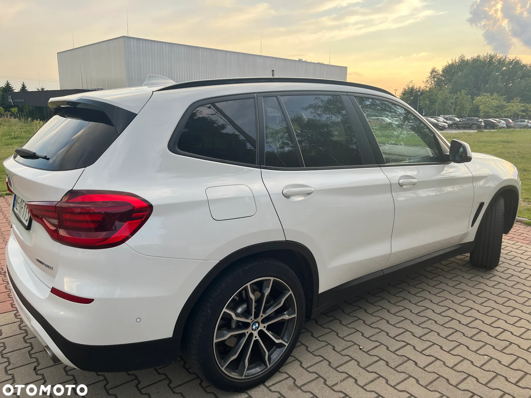 BMW X3 xDrive20i Advantage - 4