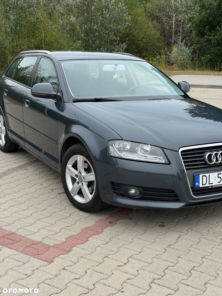 Audi A3 Sportback - 1