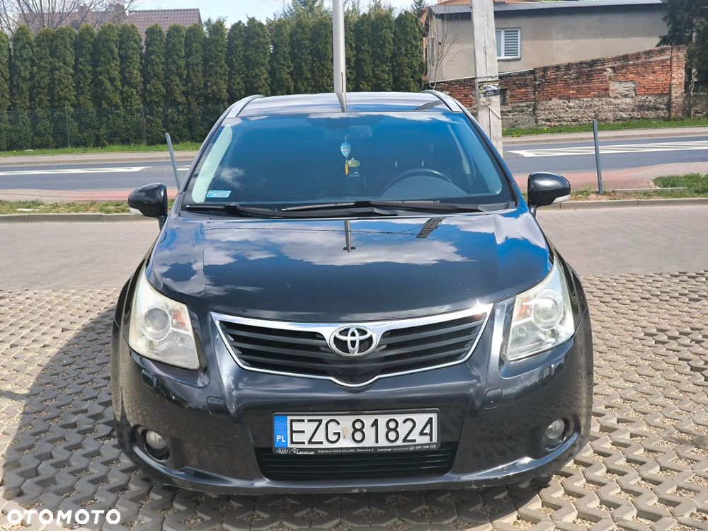 Toyota Avensis 2.0 D-4D Sol - 2