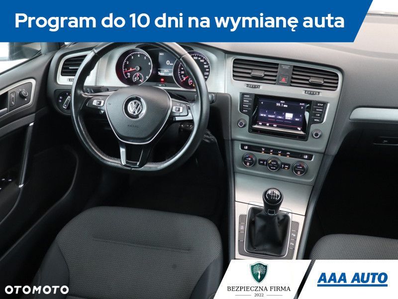 Volkswagen Golf - 9
