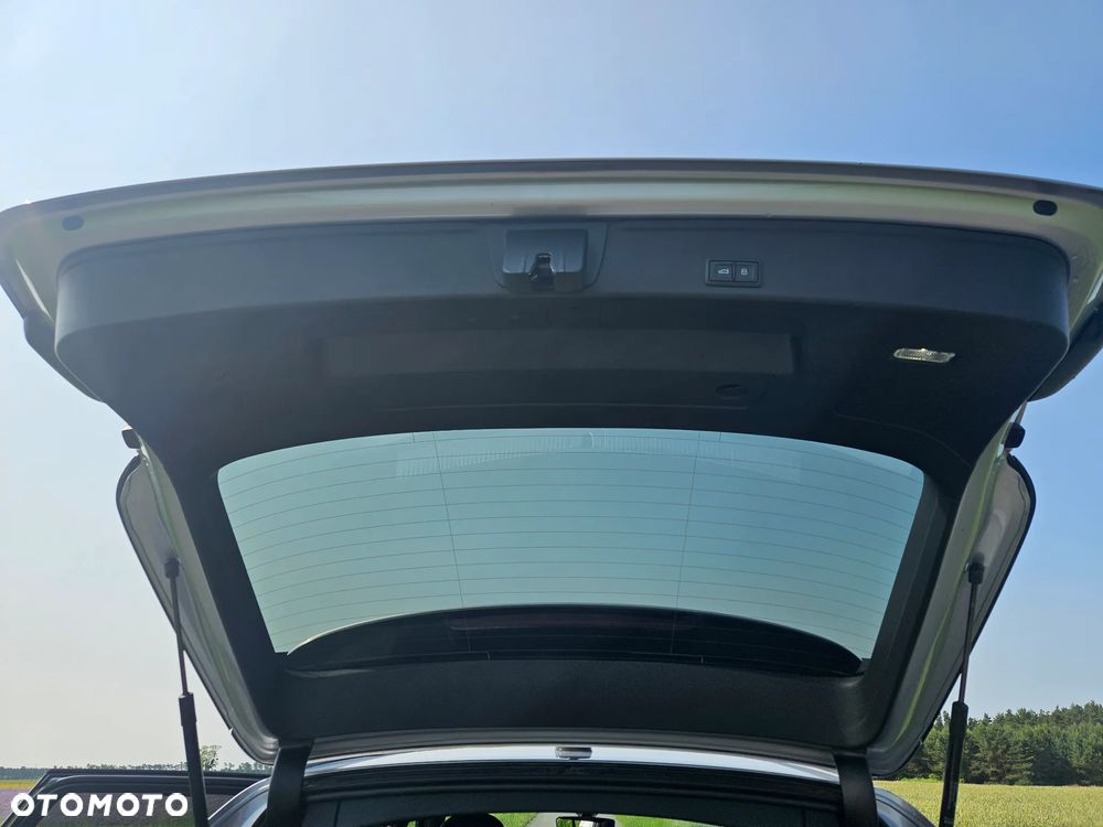Audi A4 Avant 40 TFSI quattro S tronic - 11