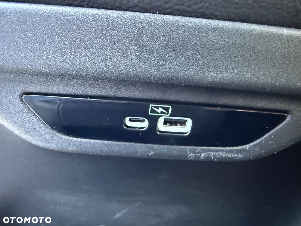 Chrysler Pacifica - 23