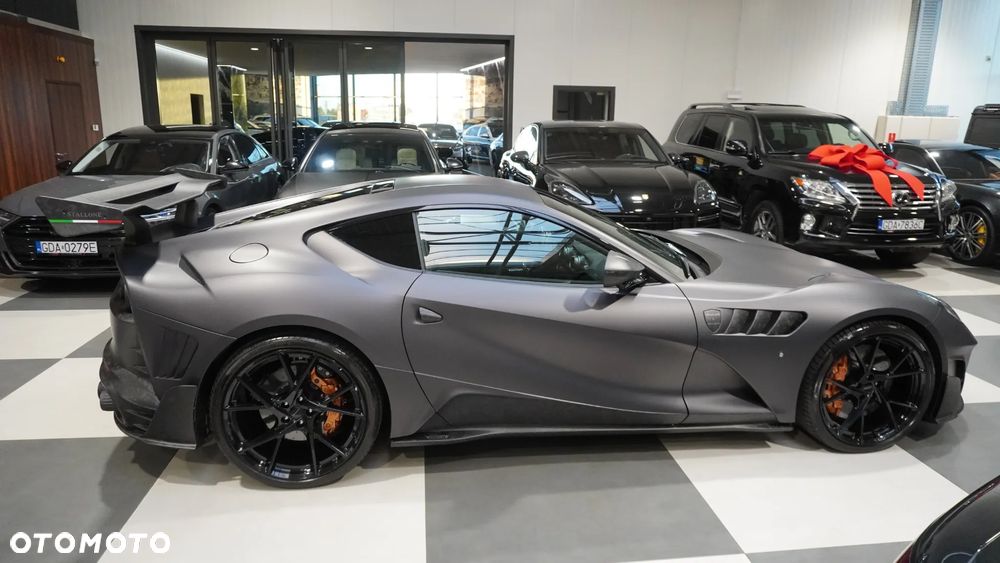 Ferrari 812 Superfast - 15