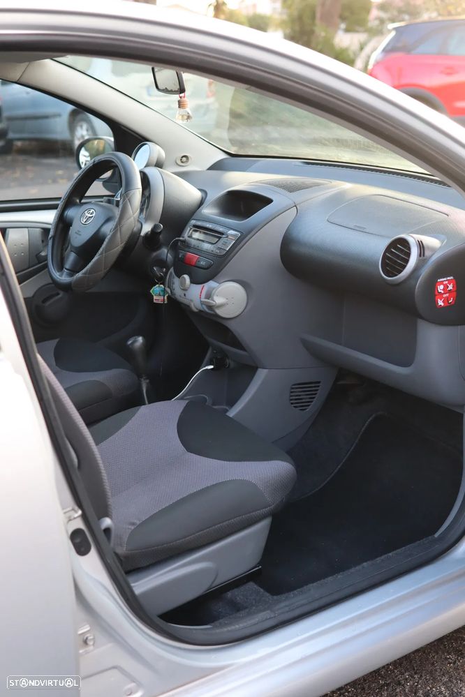 Toyota Aygo 1.0 + AC - 12