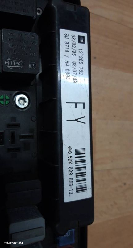 Caixa Fusiveis Opel Astra H (A04) - 2