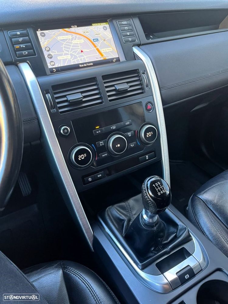 Land Rover Discovery Sport D150 HSE - 40