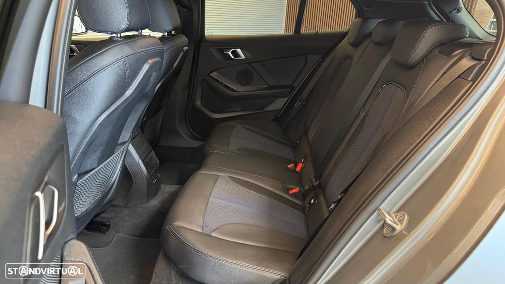 BMW 116 d Pack Desportivo M Auto - 16