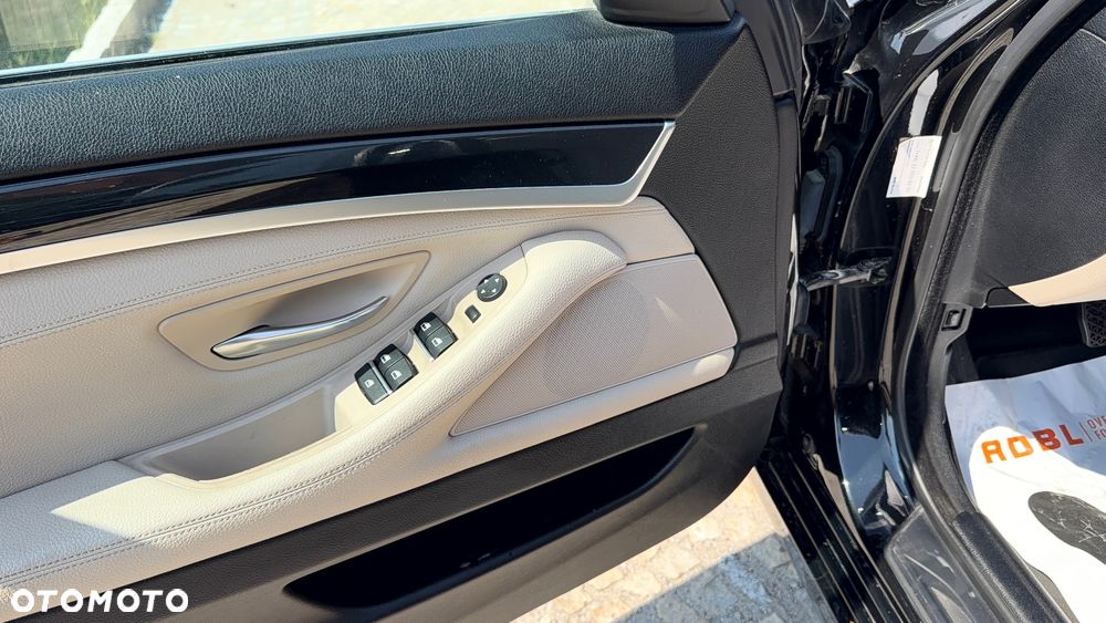 BMW Seria 5 518d Sport Line - 20