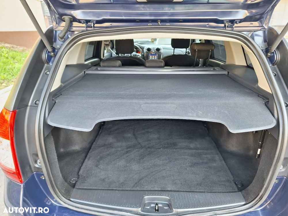 Dacia Logan 0.9 90CP Laureate - 14