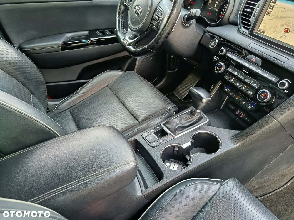 Kia Sportage 2,0 CRDI AWD GT Line - 34