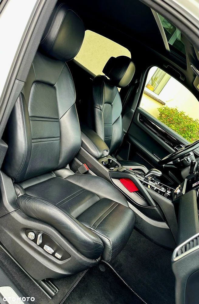 Porsche Cayenne - 11