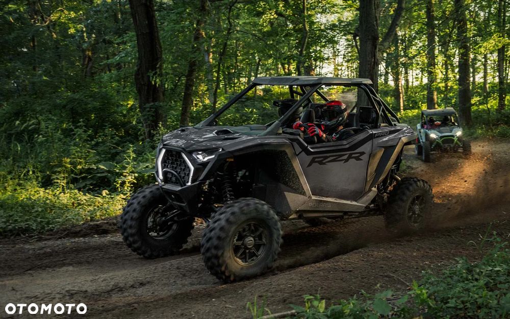 Polaris RZR - 12