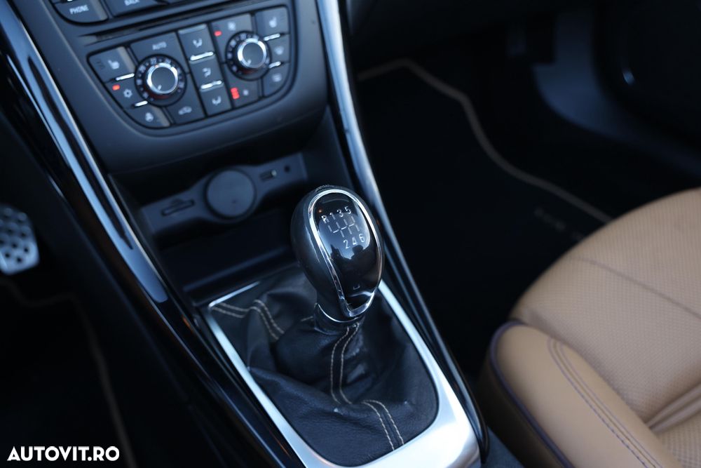 Opel Cascada 2.0 CDTI ECOTEC Start/Stop Cosmo - 28