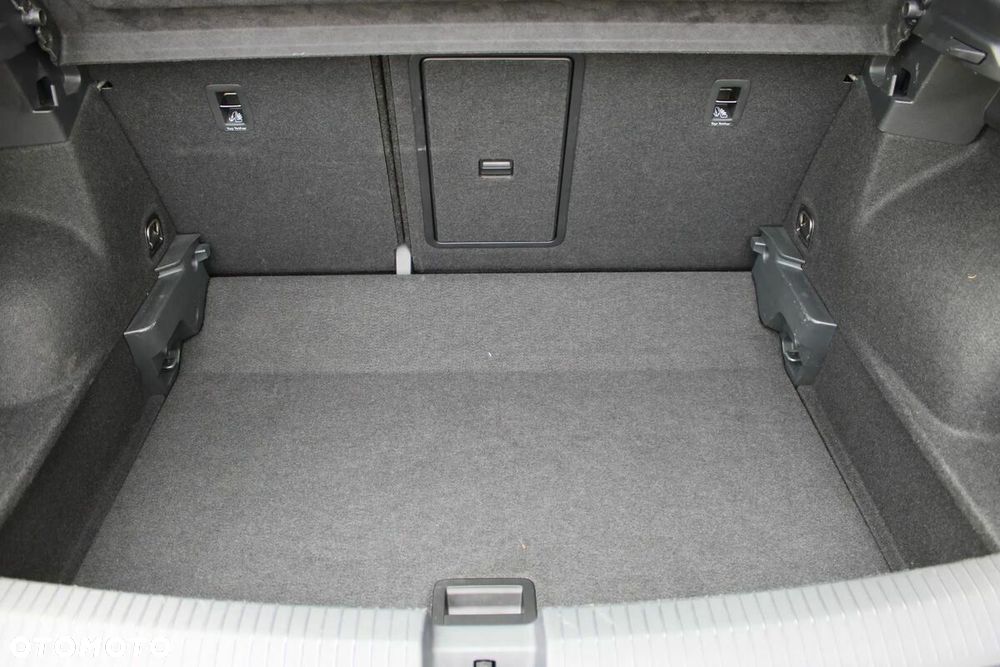 Volkswagen T-Roc 1.5 TSI Style DSG - 25