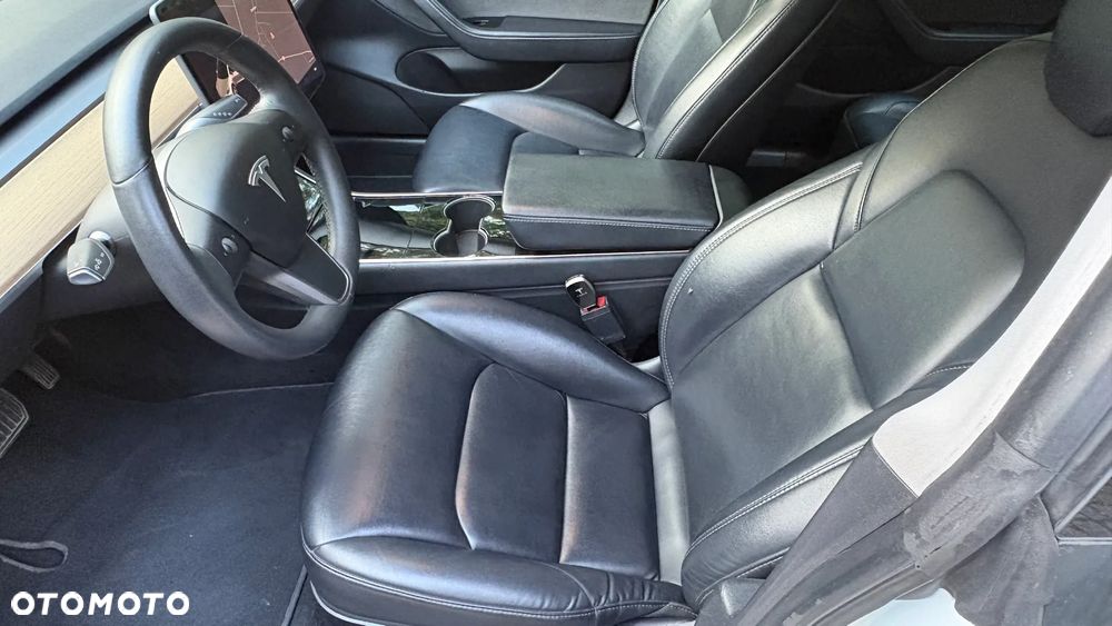 Tesla Model 3 - 13