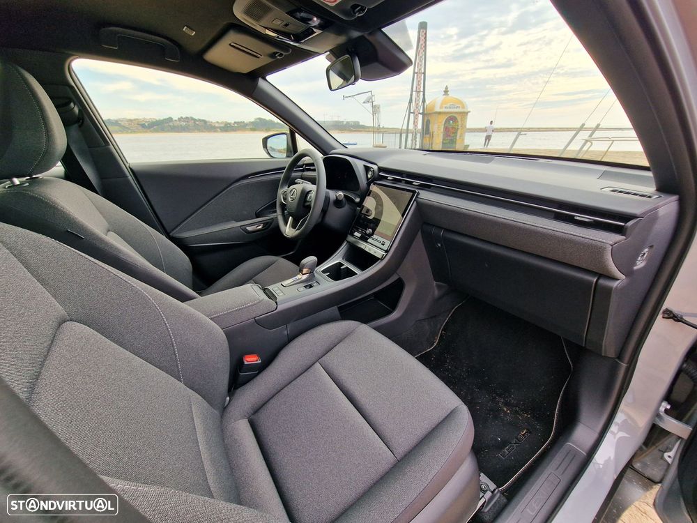 Lexus LBX Standard - 18