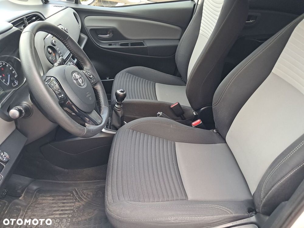 Toyota Yaris - 14