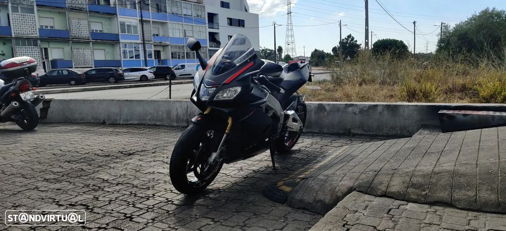 Aprilia RSV 4 RR - 5