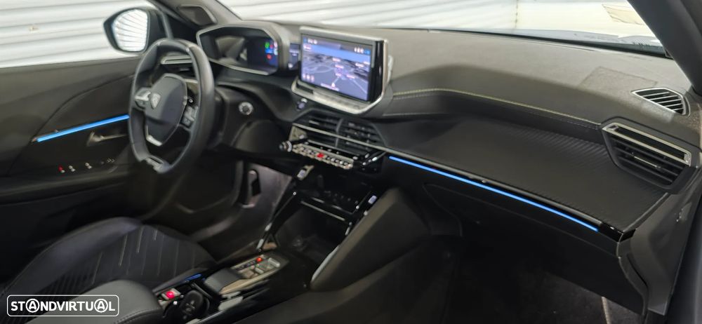 Peugeot e-2008 156 GT Exclusive - 17