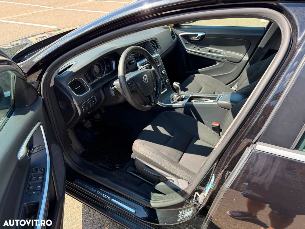 Volvo V60 D2 Basic - 12