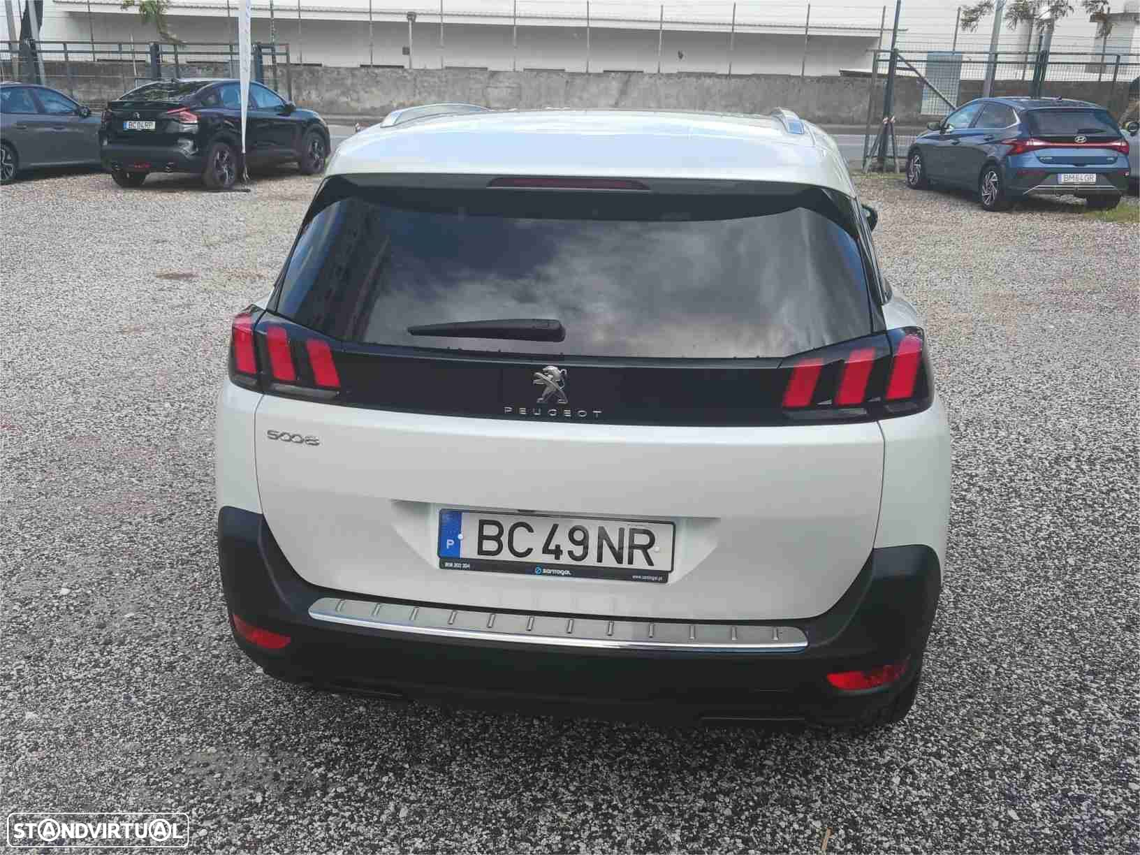 Peugeot 5008 1.5 BlueHDi Allure Pack EAT8 - 3