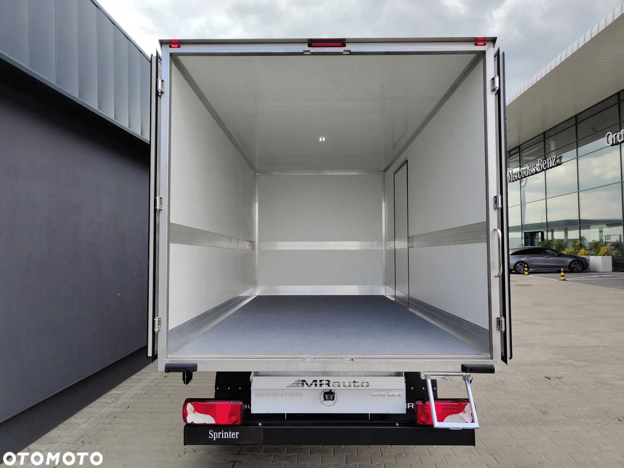 Mercedes-Benz Sprinter 519 CDI - 10