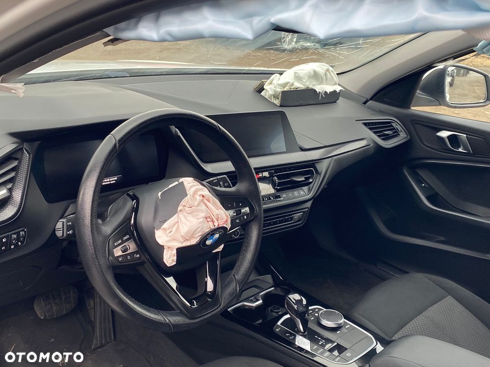 BMW Seria 1 118i - 17