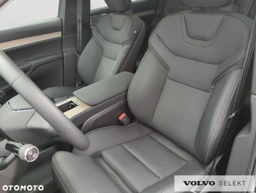 Volvo EX90 - 13