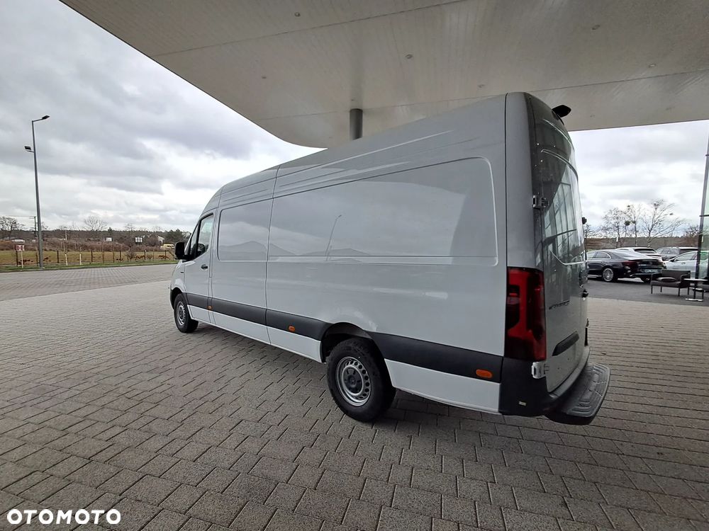 Mercedes-Benz eSprinter - 10