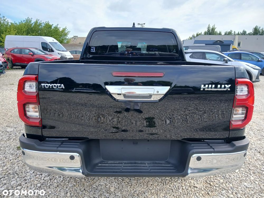 Toyota Hilux 2.8 D-4D mHEV Double Cab Executive 4x4 - 5
