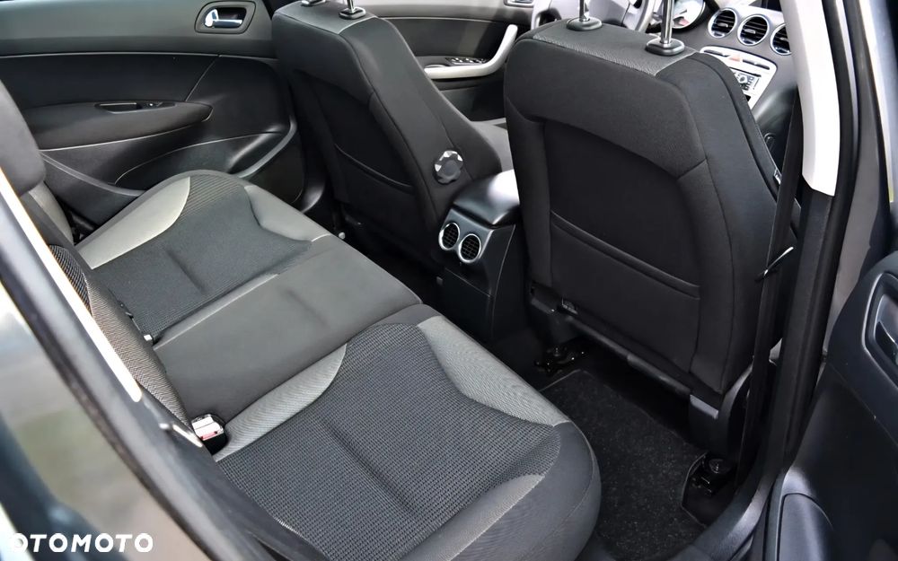 Peugeot 308 1.6 Trendy Navtech - 9