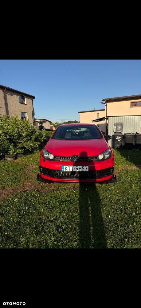 Volkswagen Golf - 1