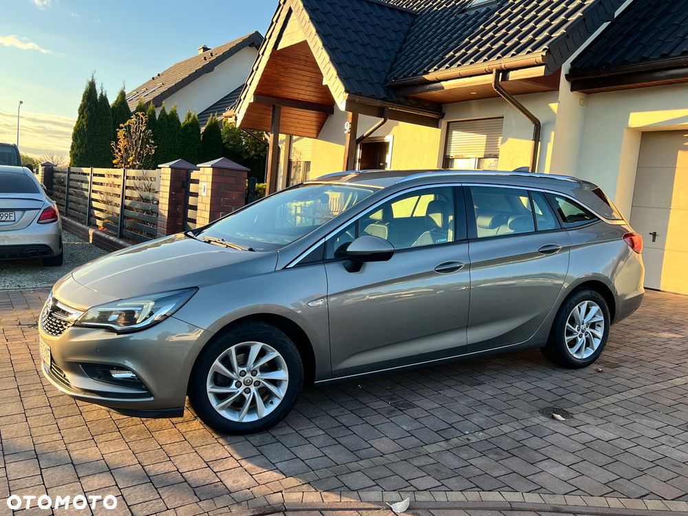 Opel Astra 1.4 Turbo Start/Stop Sports Tourer Innovation - 4