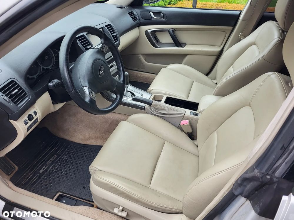 Subaru Legacy 3.0 H6 - 6