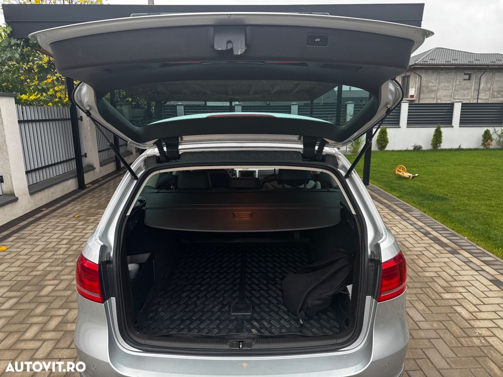 Volkswagen Passat - 4