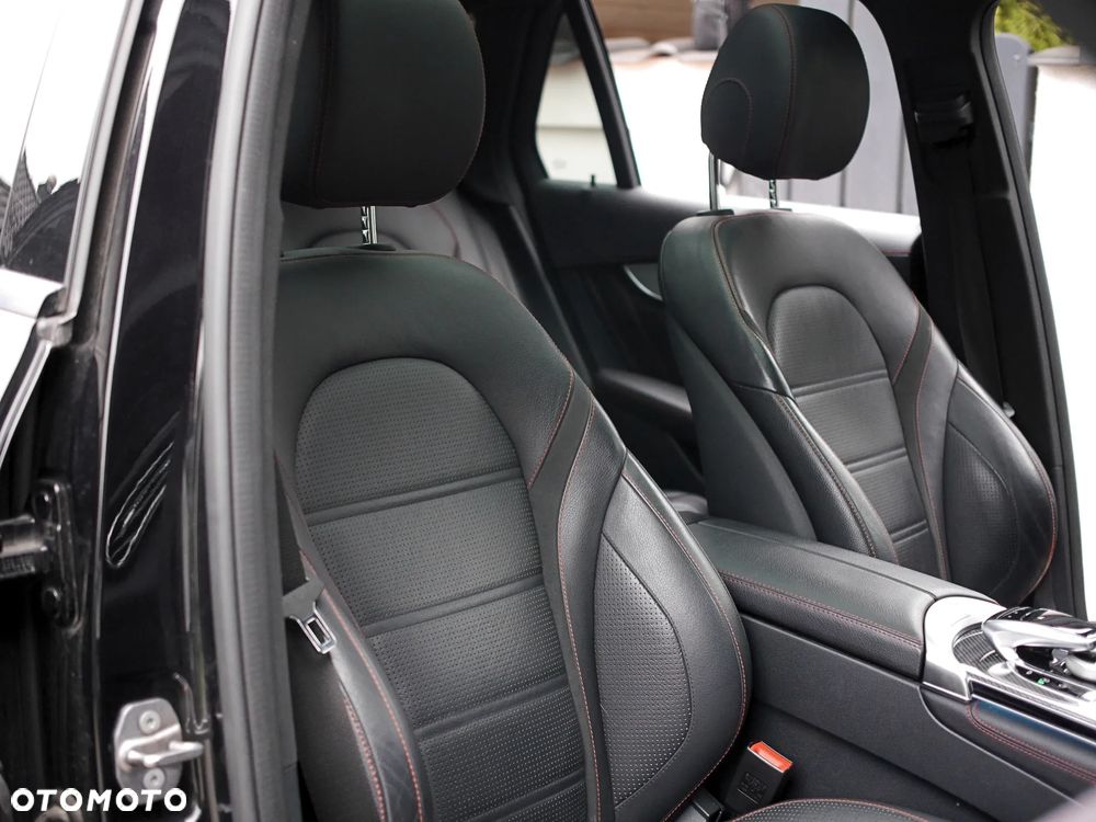 Mercedes-Benz GLC AMG 43 4Matic 9G-TRONIC - 25