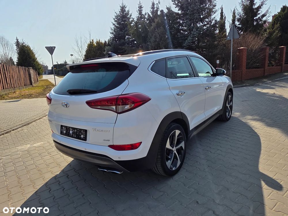 Hyundai Tucson 2.0 CRDI 4WD Automatik Premium - 14