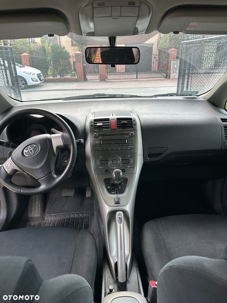 Toyota Auris 1.6 VVT-i Luna MM - 11