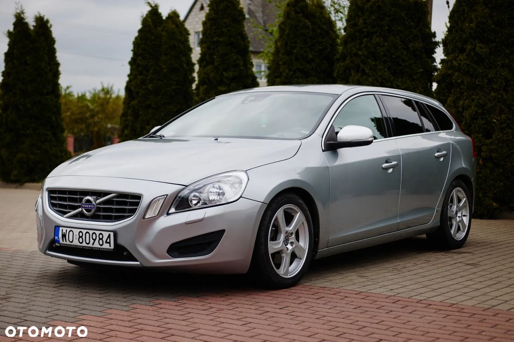 Volvo V60 D4 Geartronic RDesign - 12