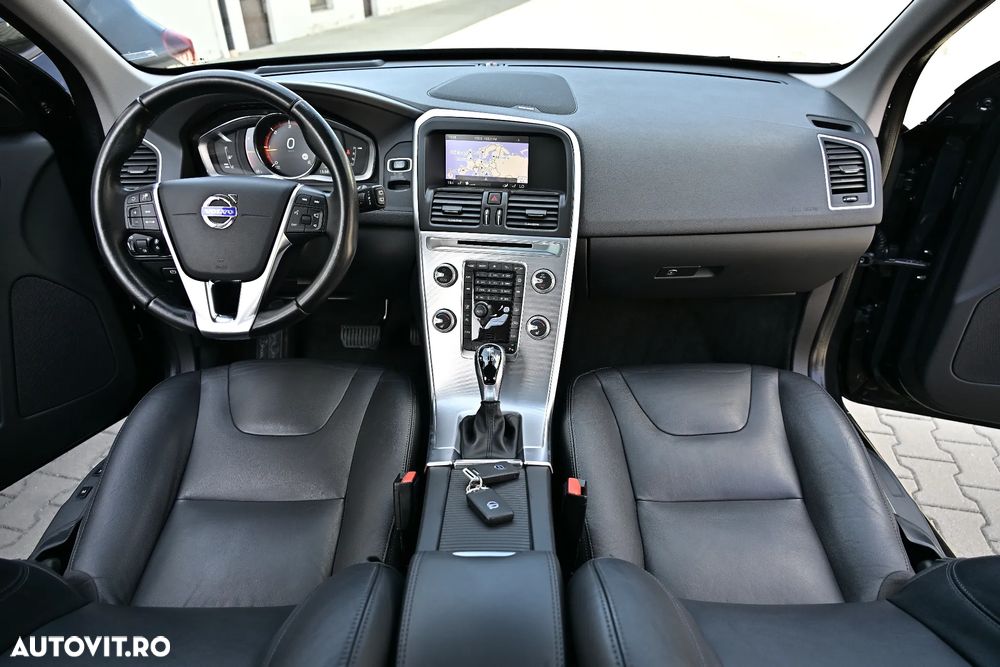 Volvo XC 60 D3 Geartronic Summum - 30