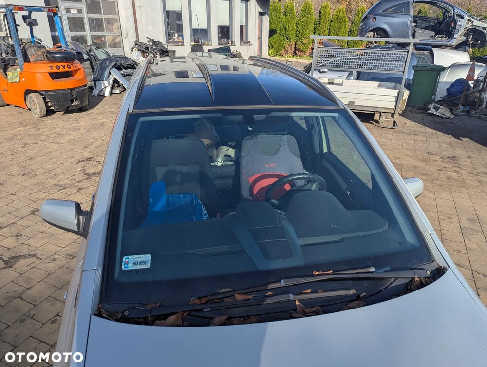 OPEL Zafira B 1.6 2005 na części - 8