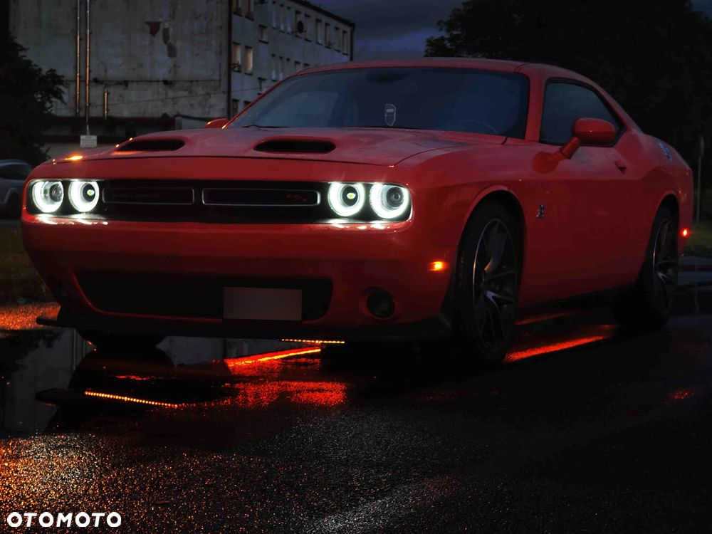 Dodge Challenger 6.4 Scat Pack - 19