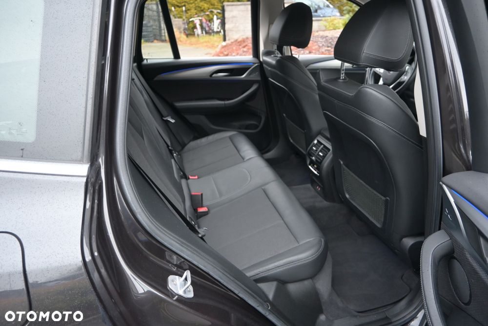 BMW X3 sDrive18d Business Edition sport - 31