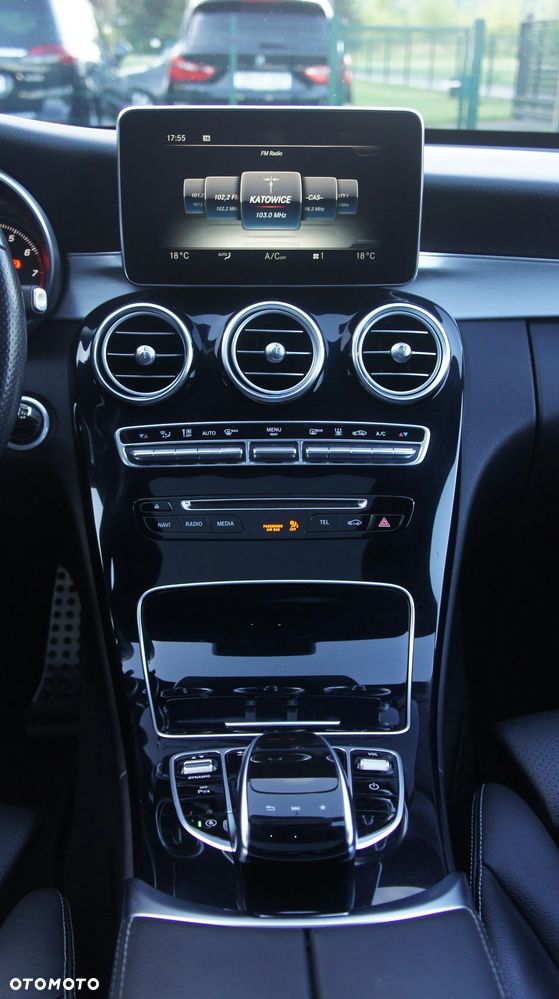 Mercedes-Benz Klasa C 200 9G-TRONIC AMG Line - 28