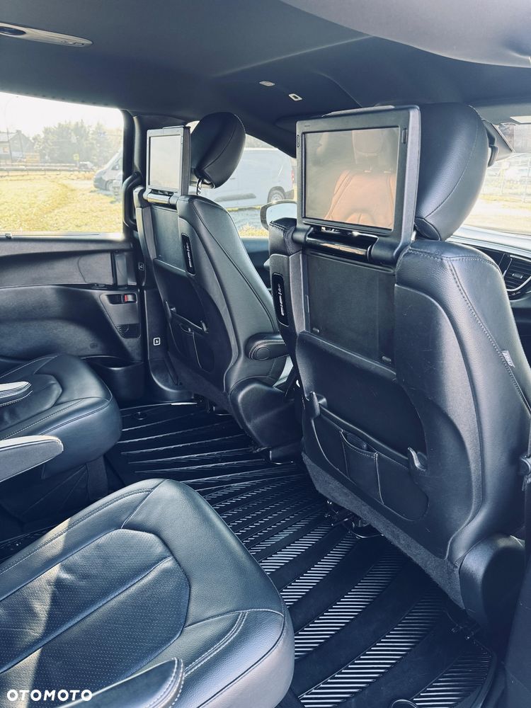 Chrysler Pacifica - 22