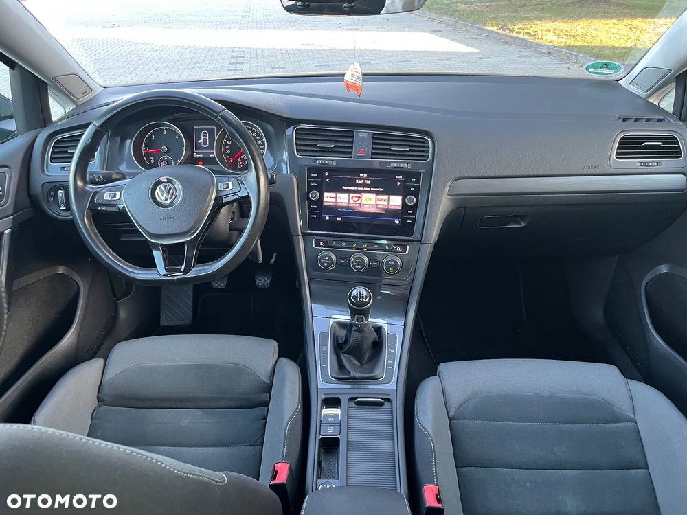 Volkswagen Golf 2.0 TDI BlueMotion Technology Edition - 6