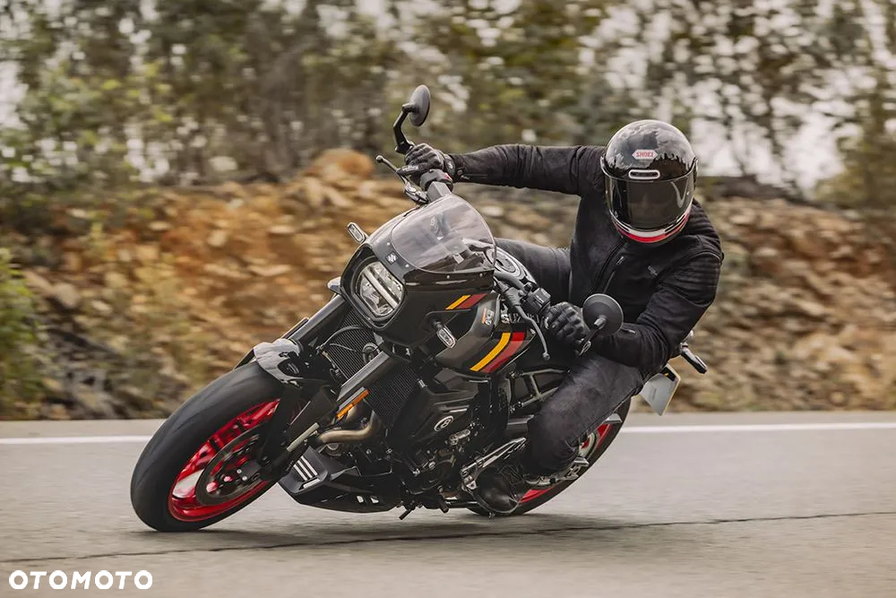 Suzuki GSX - 5