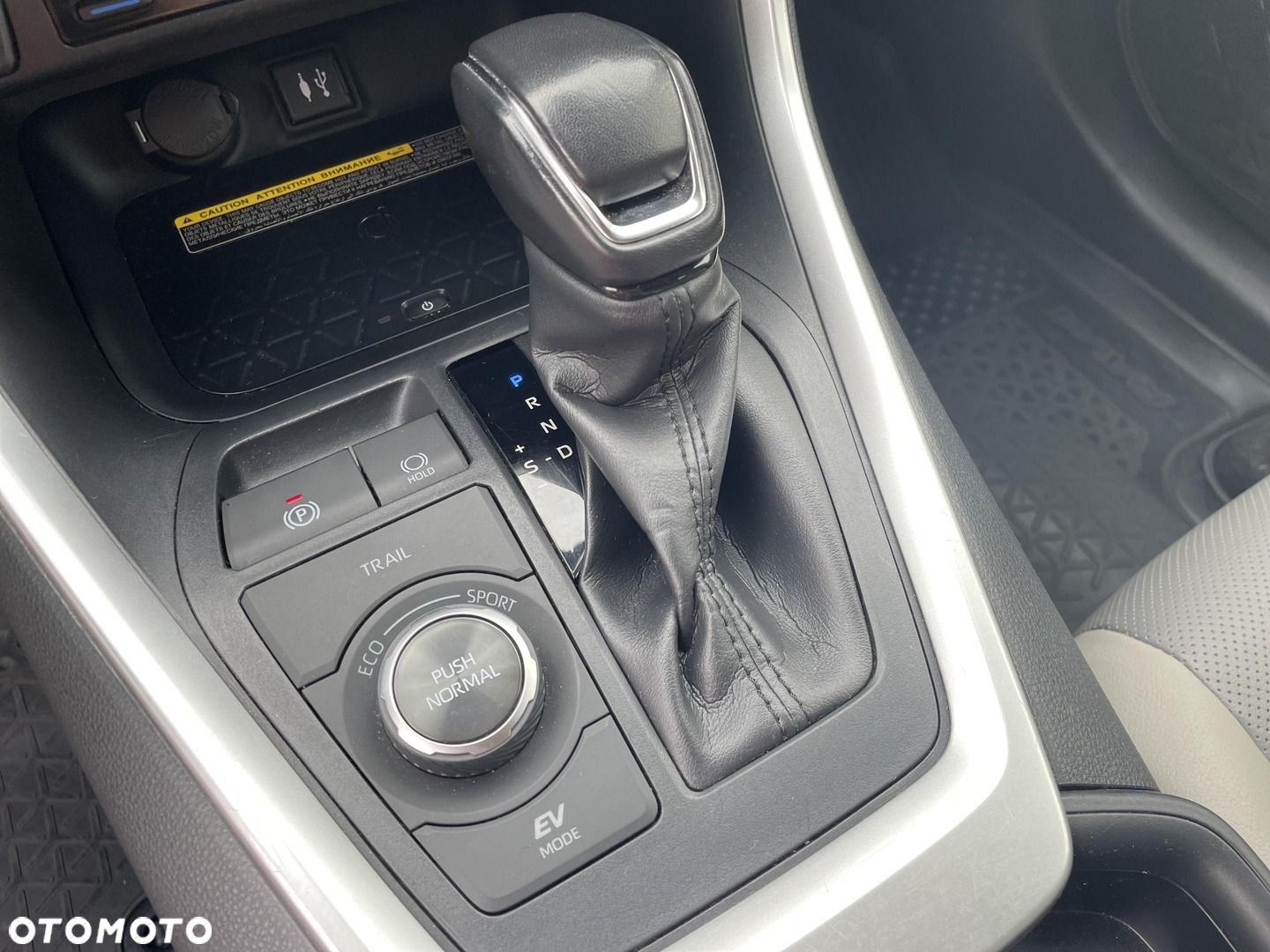 Toyota RAV4 - 26