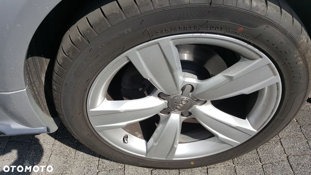 Audi A4 Allroad 2.0 TFSI S tronic - 9