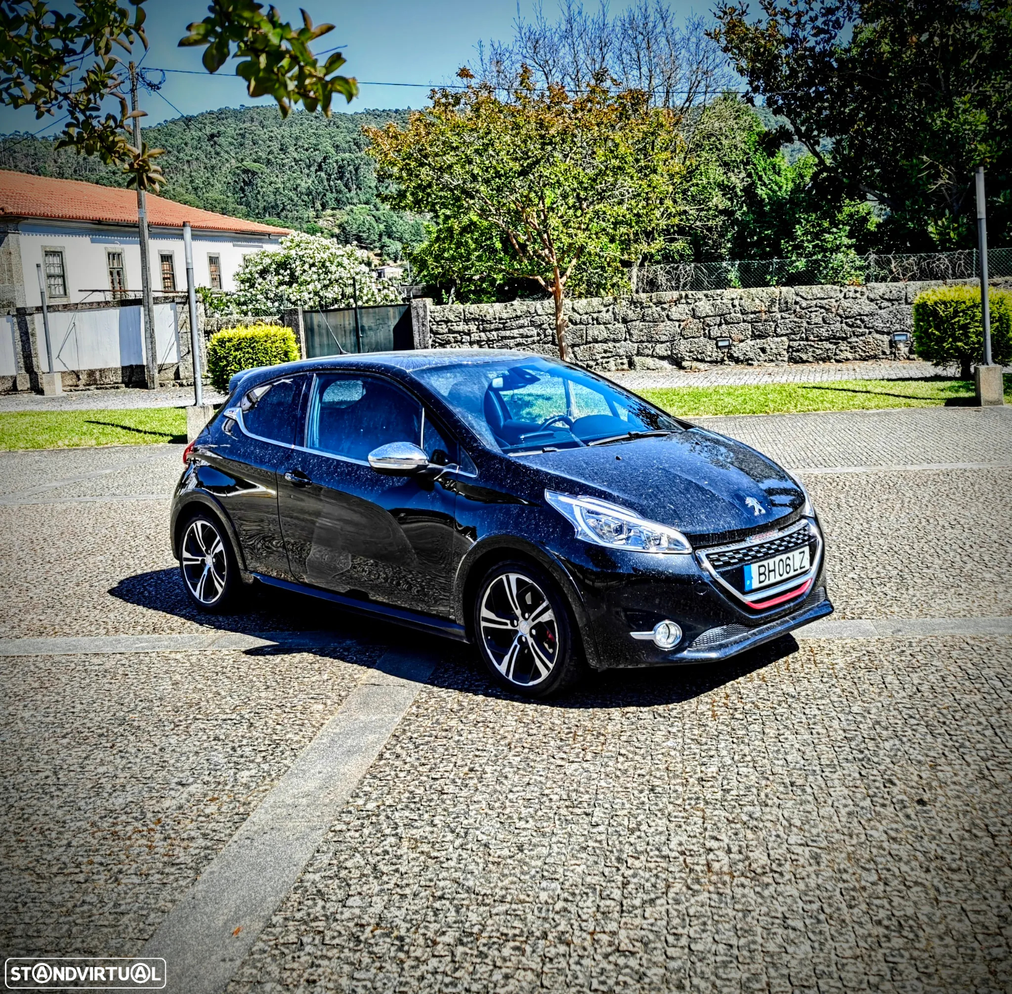 Peugeot 208 GTI 200 THP - 31